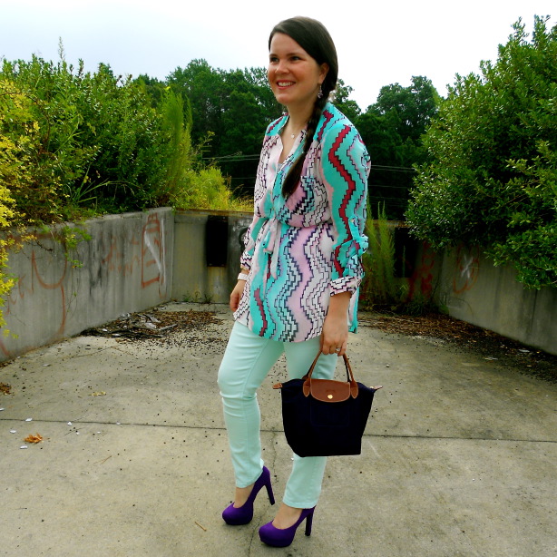 still being molly: mint jeans, patterned blouse, and purple heels