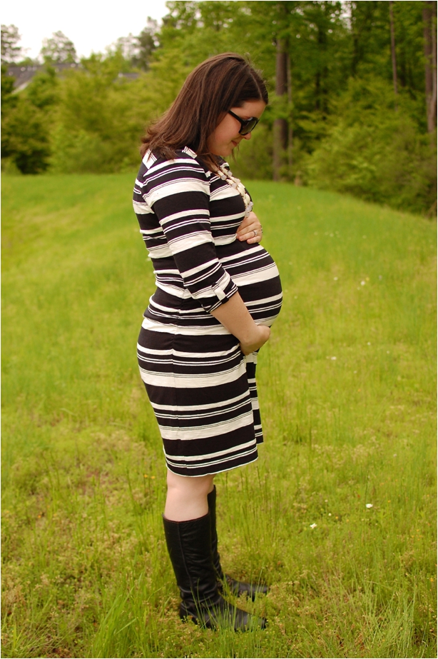 maternity style: black and white striped maternity dress, black boots, white bubble necklace and bubble bracelet