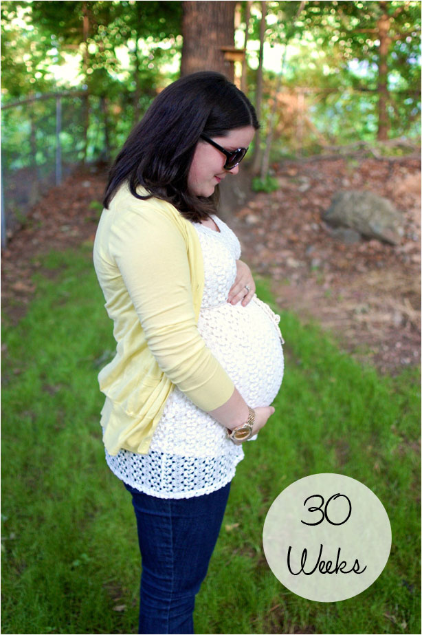 spring maternity style: crochet v-neck tunic, jeans, yellow cardigan
