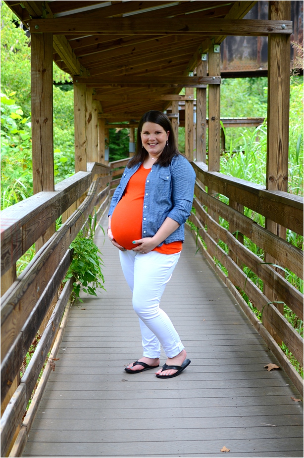 third trimester maternity style: white jeans, polka dot chambray, orange tee