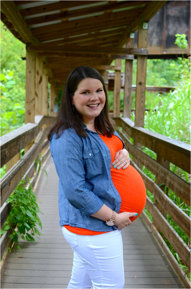 third trimester maternity style: white jeans, polka dot chambray, orange tee